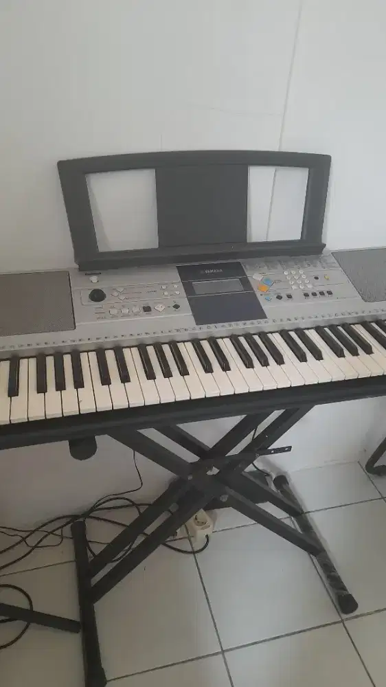 Keyboard Yamaha Silver Normal