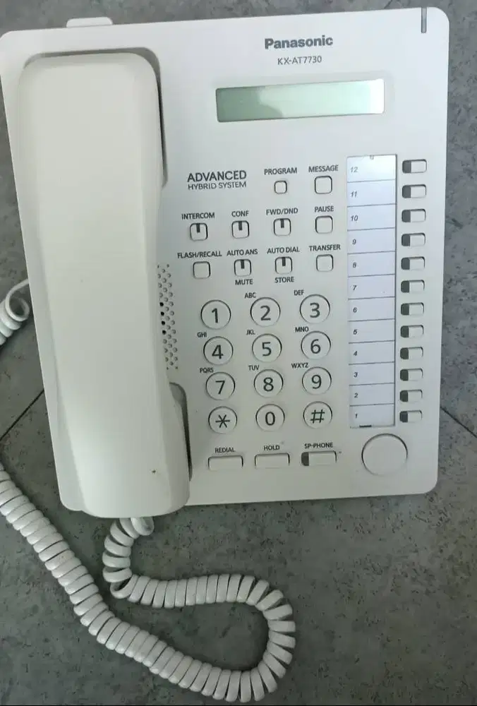Telepon Panasonic KX-AT7730