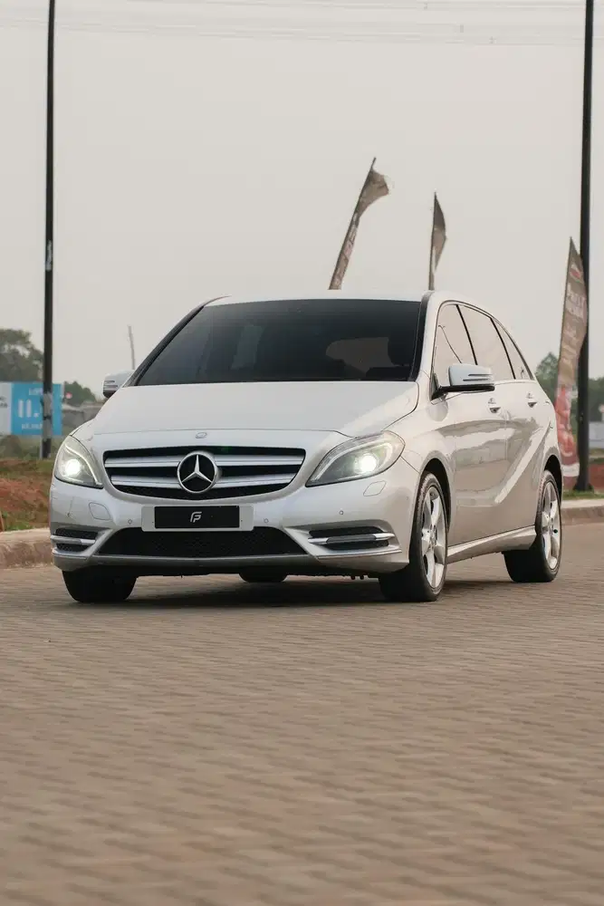 Mercedes Benz B200 Sport 2013