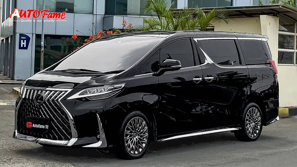 KM24RB  Lexus LM350 VIP 4 Seater NIK 2023 Tgn 1 Dr Br Black On Black