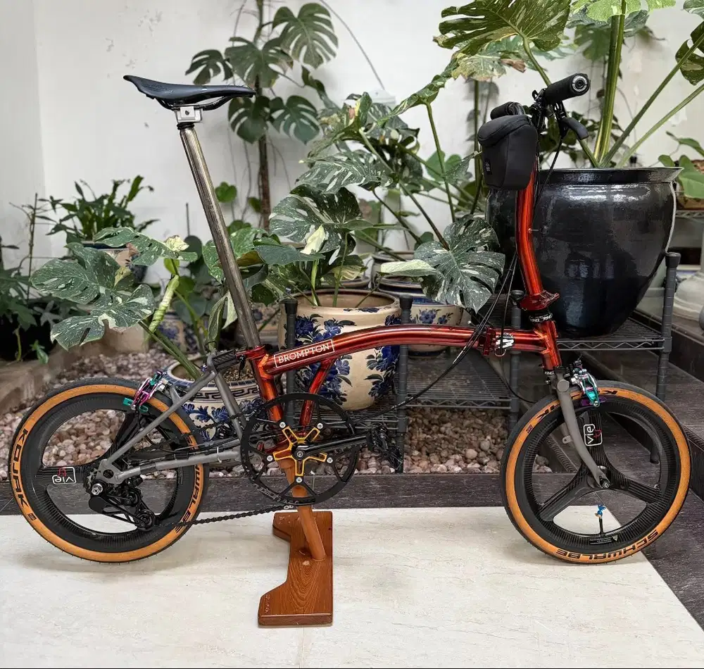 Brompton Flame Lacquer Custom 3 Speed Titanium Superlight