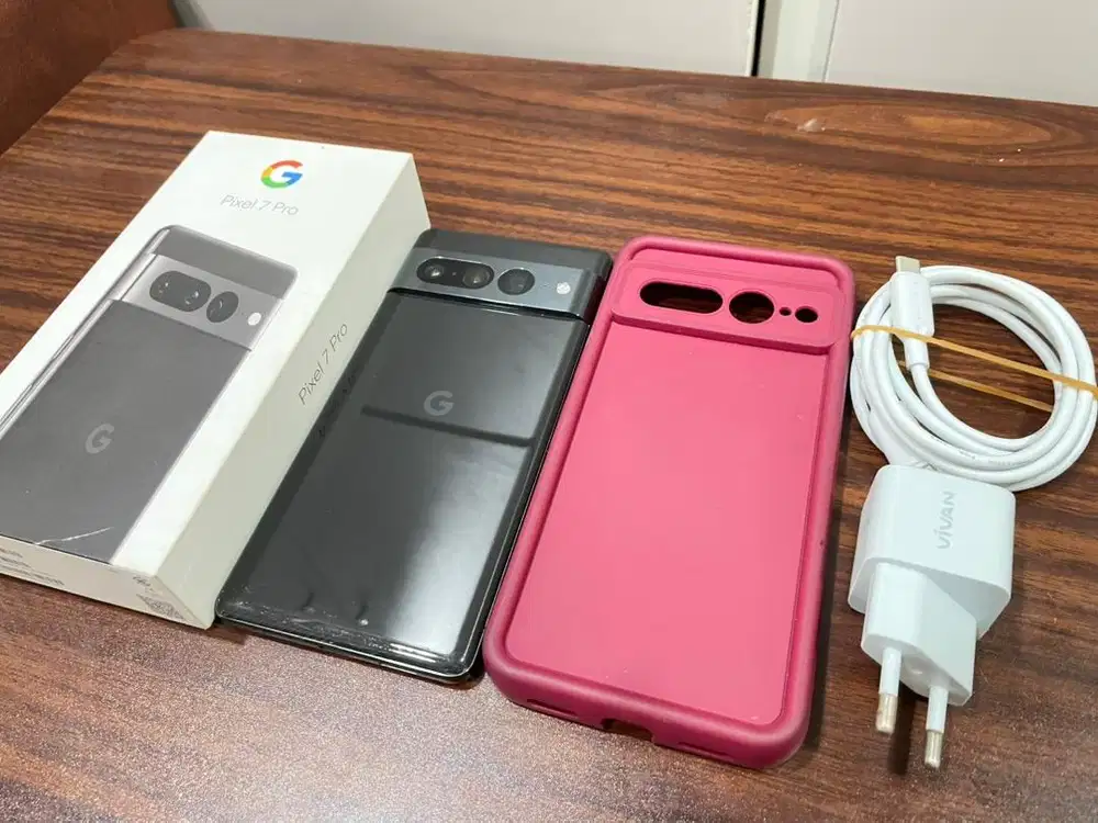 Google Pixel 7 Pro warna Obsidian Black