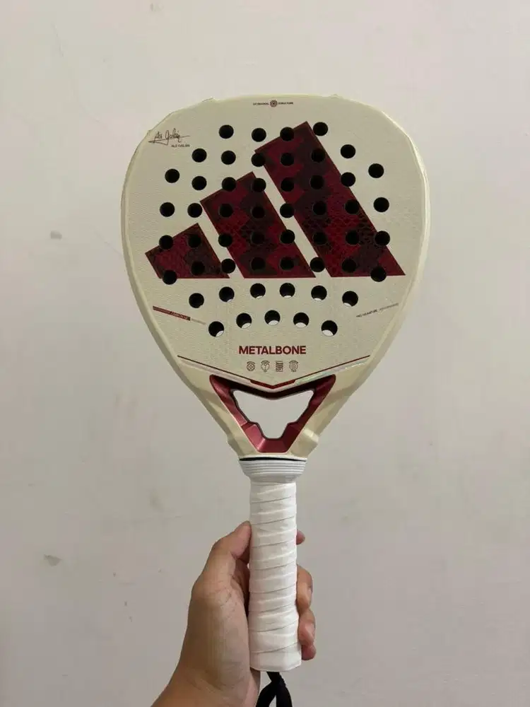 Raket Padel Metalbone Reserve 2026 Adidas