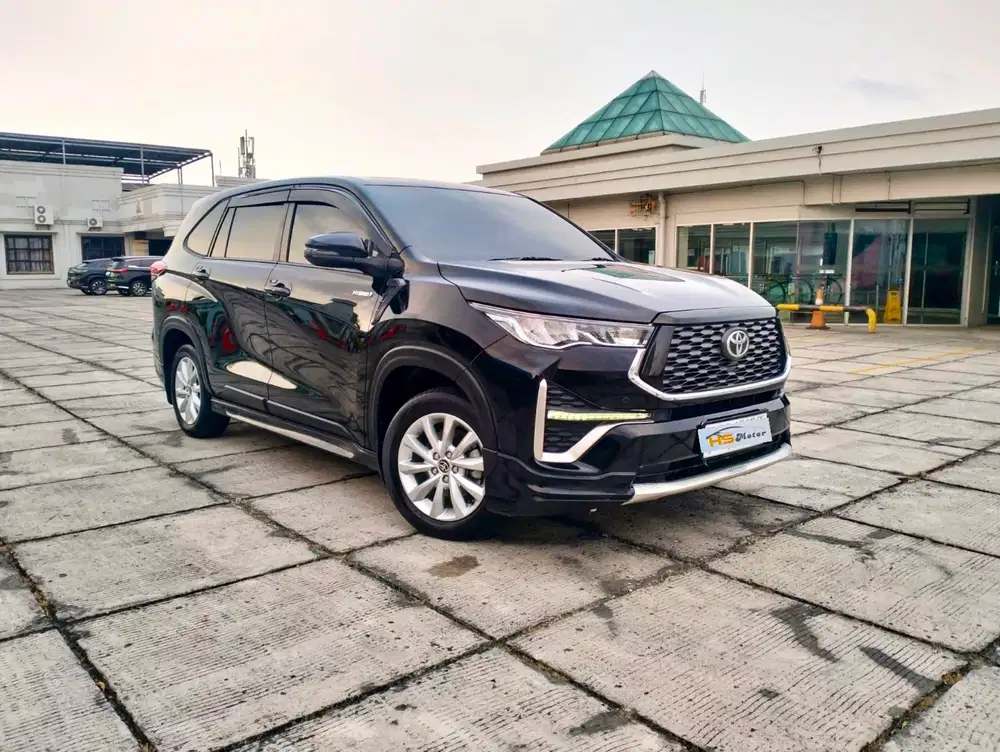 KM 9rb Toyota Zenix V Hybrid 2.0 AT 2025 Istimewa