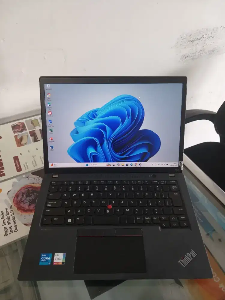 Laptop Lenovo Thinkpad X13 CoreI5-1145G7 Ram 8 Ssd 256 Intel Iris Xe