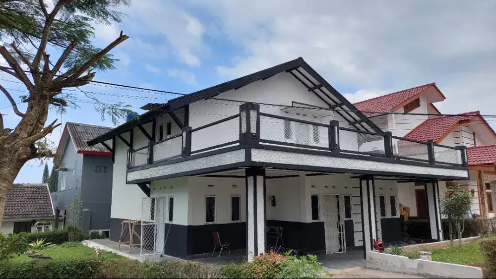 Jual Villa Adem