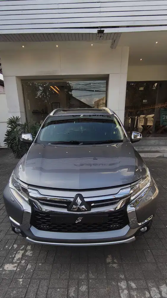 2017 Mitsubishi pajero sport dakar 2.4 asli bali tangan pertama
