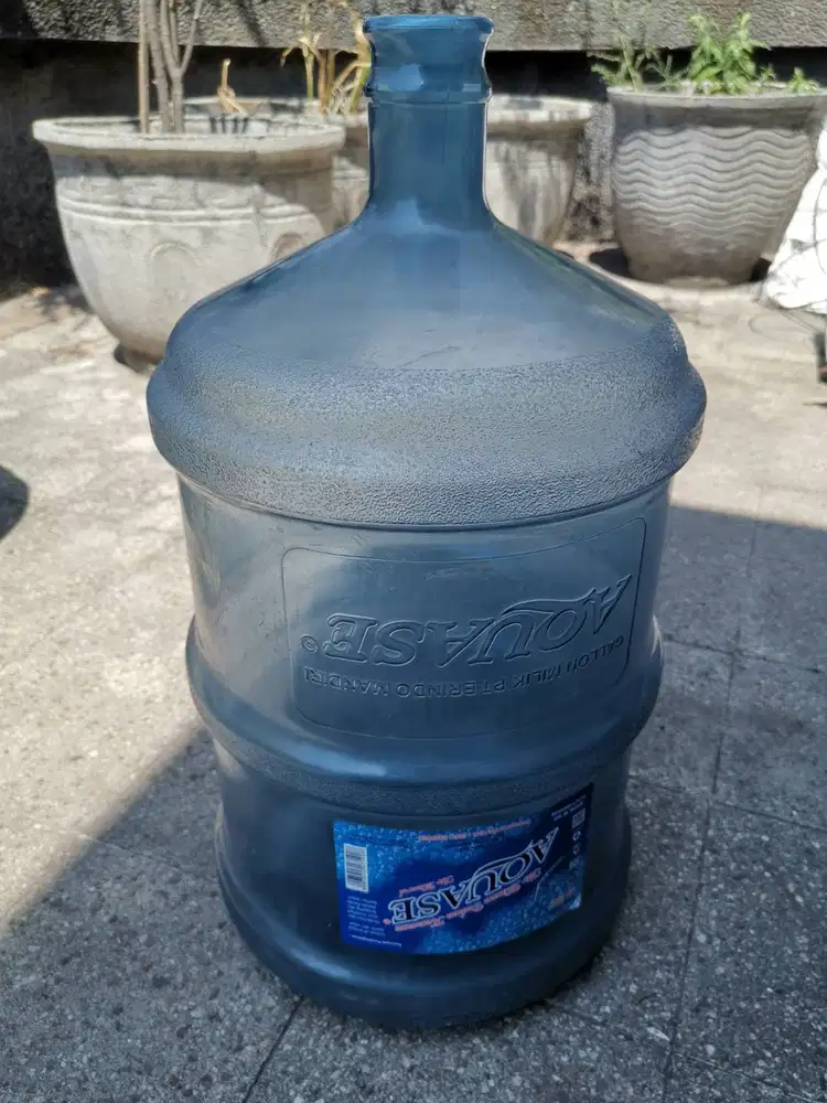 Jual murah & bagus galon air mineral merek aquase ukuran 19 liter