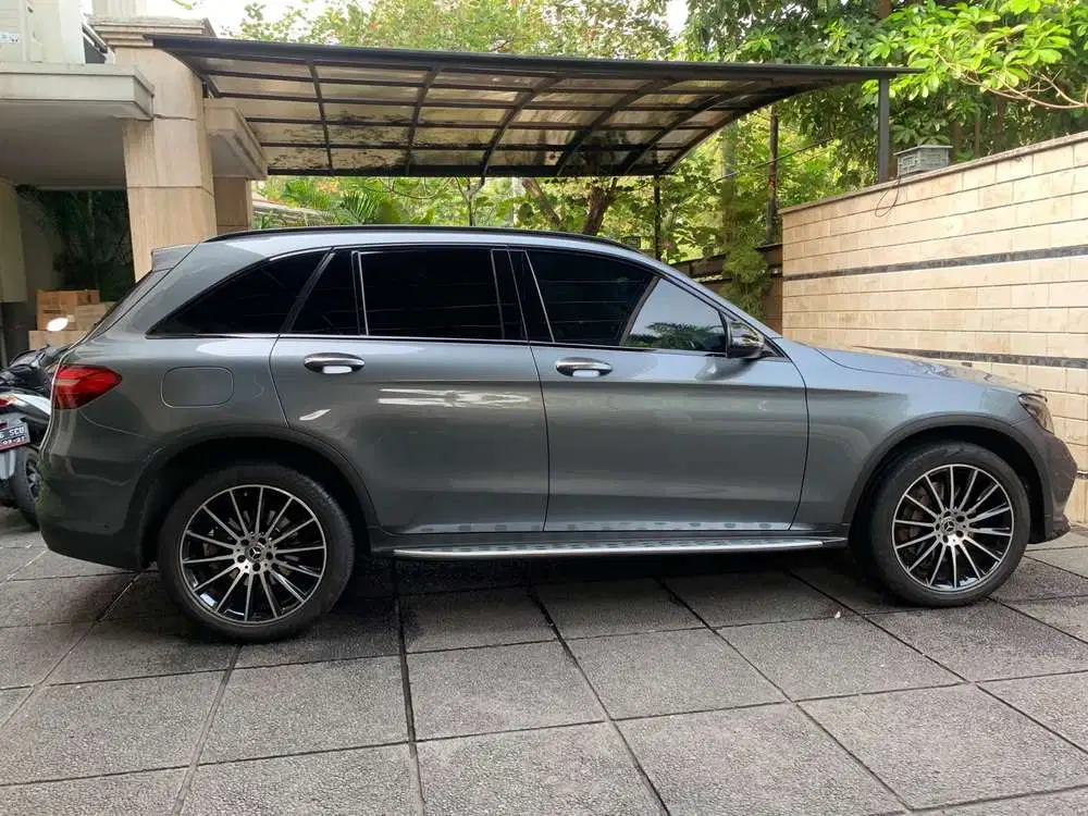 Mercedes-Benz GLC200 2019 Bensin