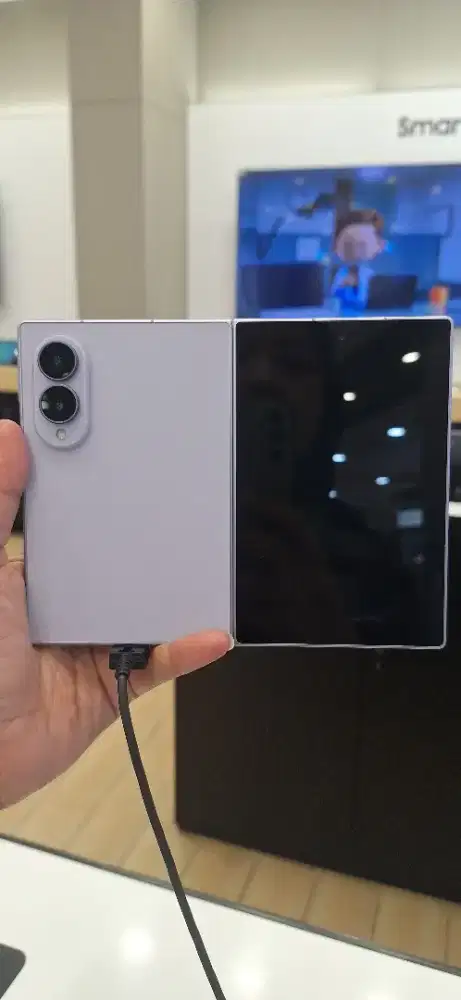 Galaxy Fold 8 wide