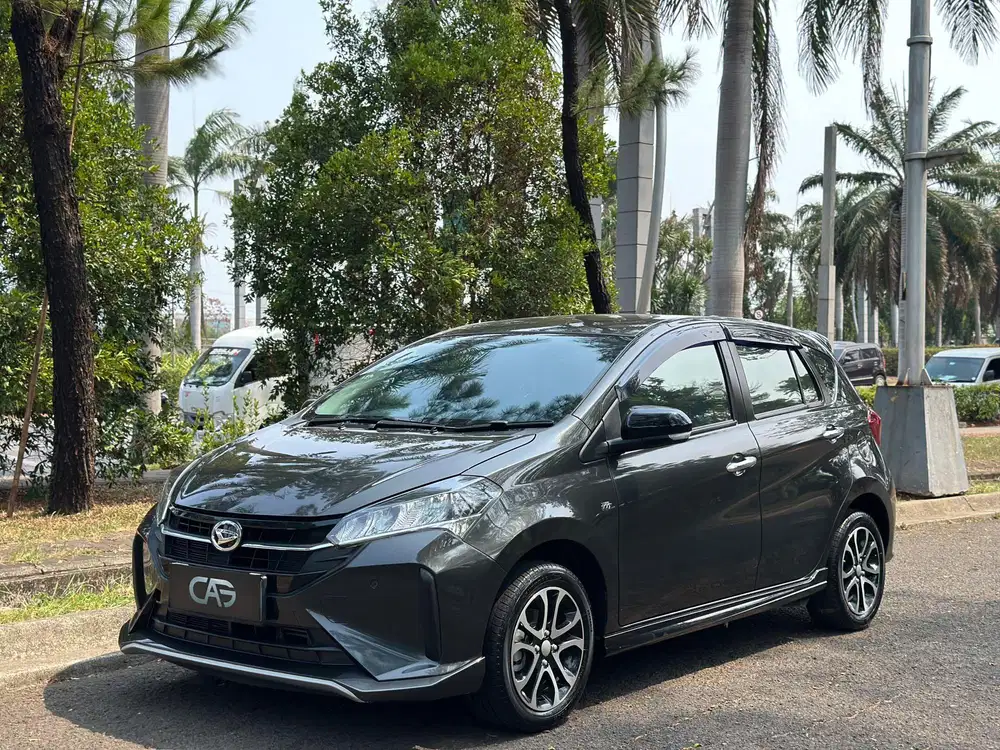 2023 DAIHATSU SIRION R 1.3 AT MATIC LIKE NEW