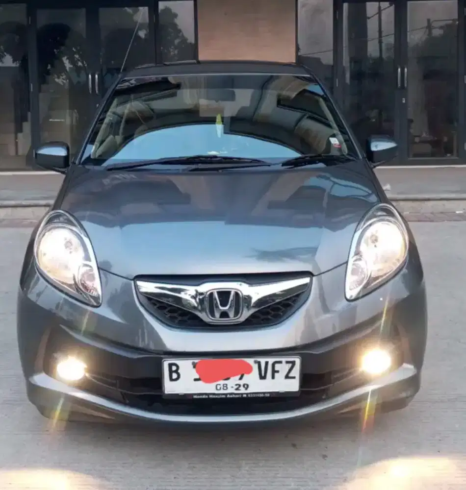 Honda Brio E MT 2014 low kilometer istimewah