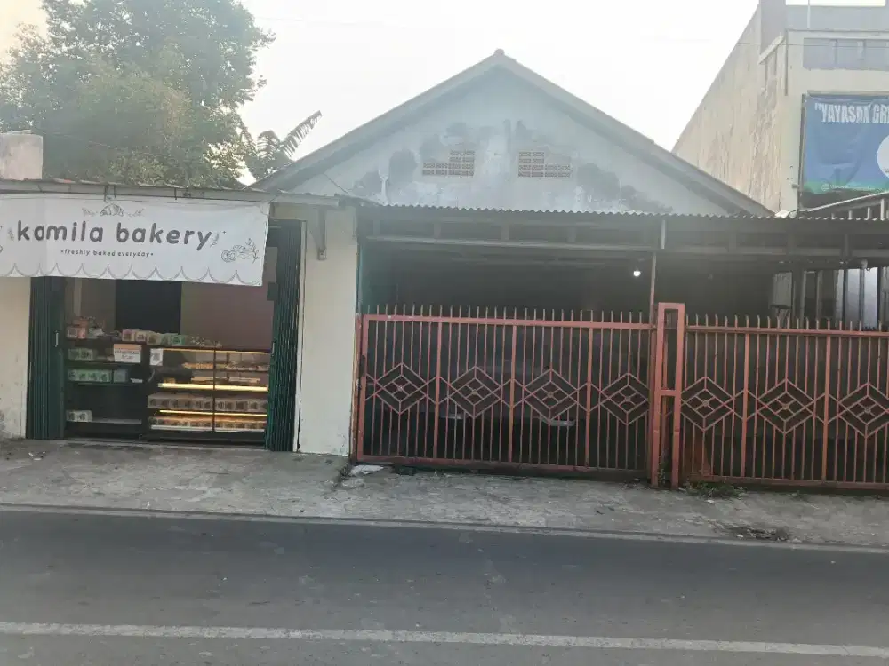 Di Jual Rumah pinggir jalan