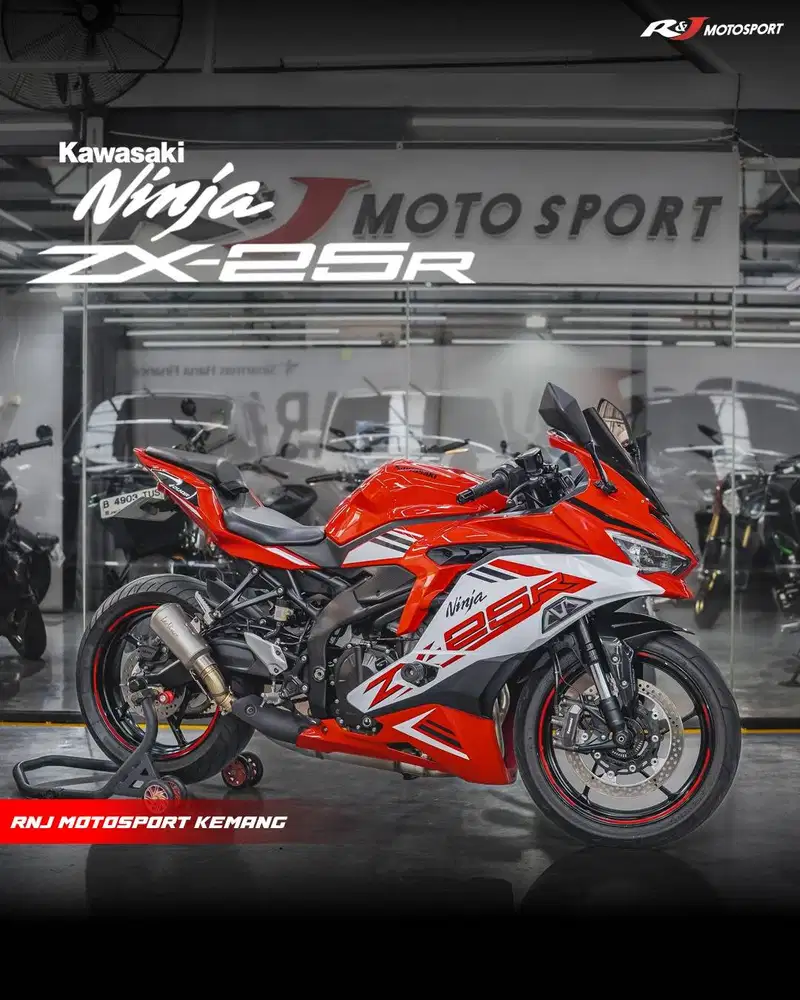 Kawasaki ZX25R ZX 25 R ZX4r 2022 Km 14.000an knalpot LeoVince
