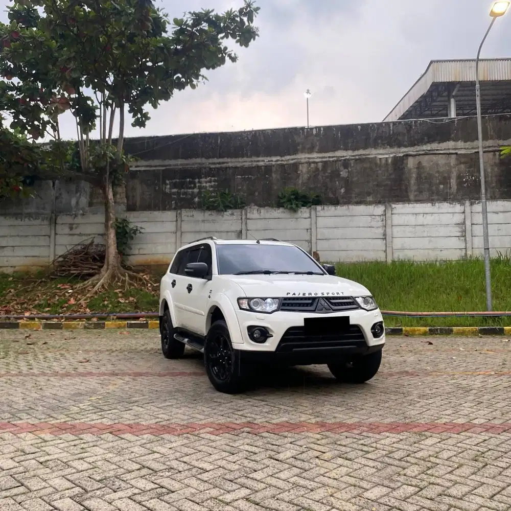2015 Mitsubishi Pajero Sport Dakar VGT 2.5 4x2 Diesel AT