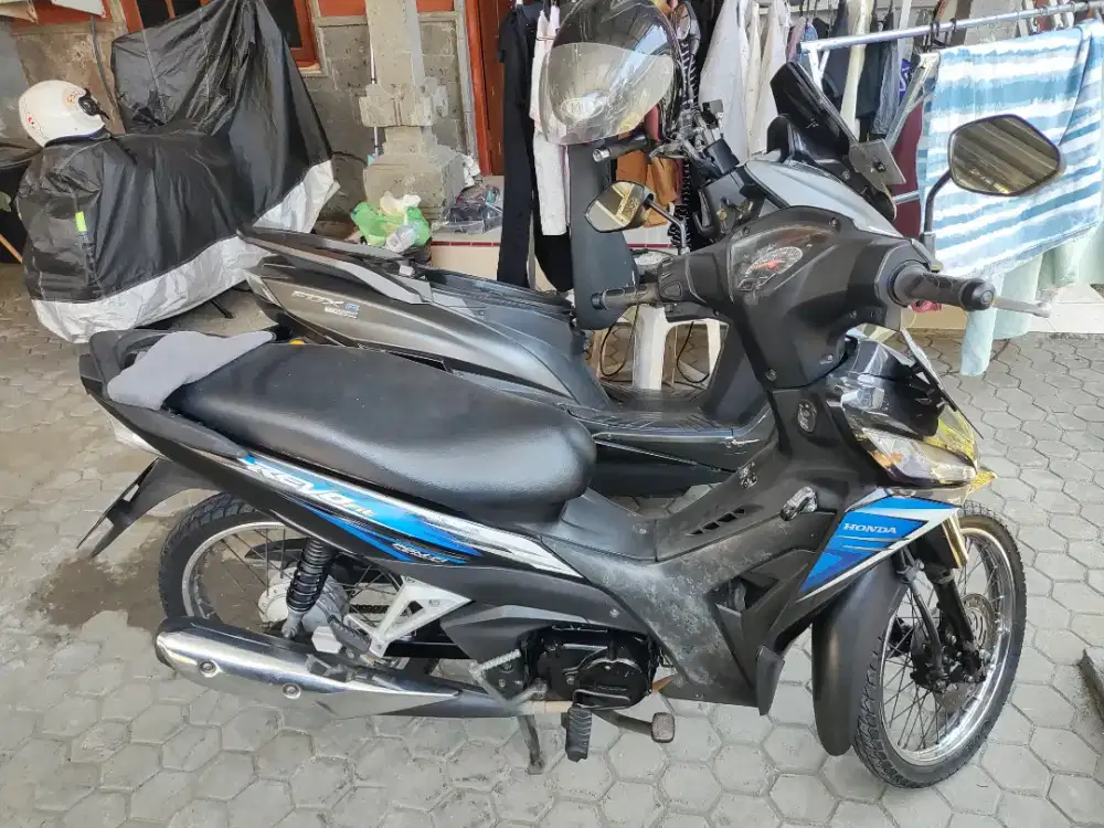 Dijual honda revo fit