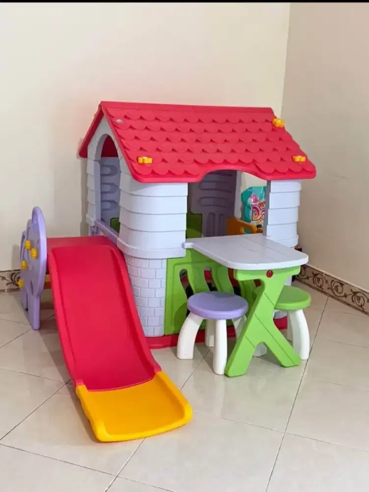Rumah rumahan anak