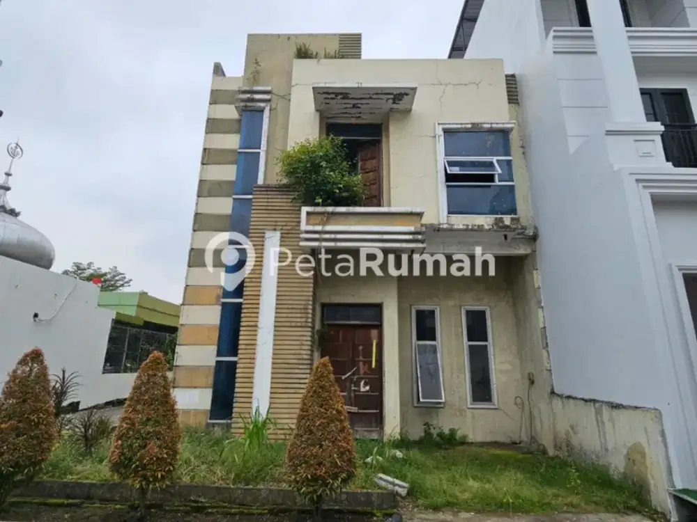 DIJUAL VILLA KOMPLEK GRAND CEMARA ASRI JALAN LOTUS - DAERAH CEMARA (vincent)
