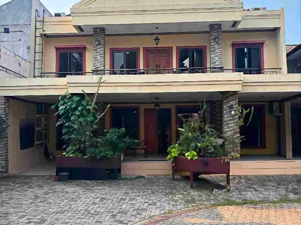FOR RENT RUMAH TAMAN PTOVENCE BSD