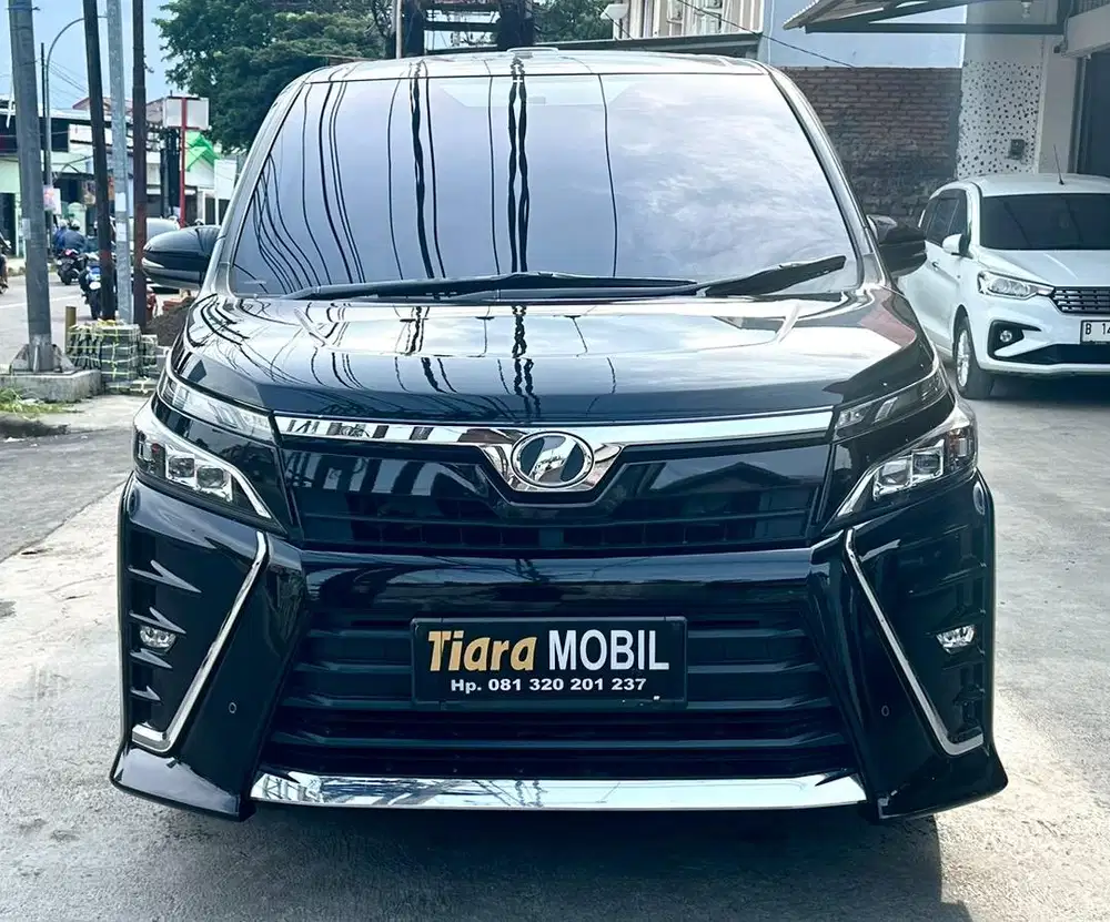 Toyota Voxy 2.0 Automatic Th 2019
