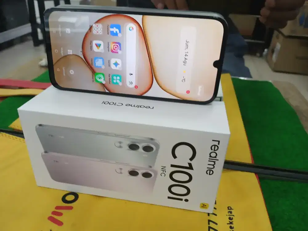 Realme C100 i NFC ram 6/128 gb 2bln pake mulus no minus lengkap