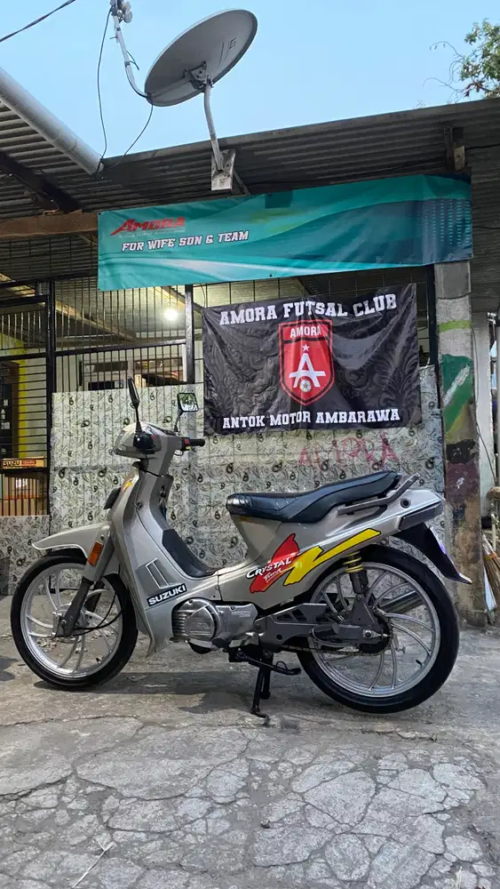 Suzuki crystal 92 warna abu