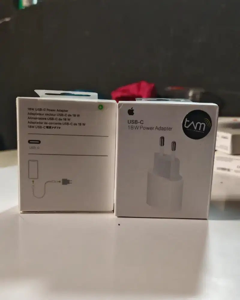 Adaptor Charger 18W iPhone – Kondisi Baru
