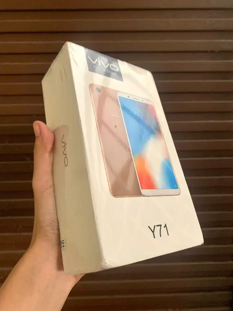 VIVO Y71 BARU BERSEGEL RAM BESAR 6/128 FULLSET NOMINUS WARNA HITAM