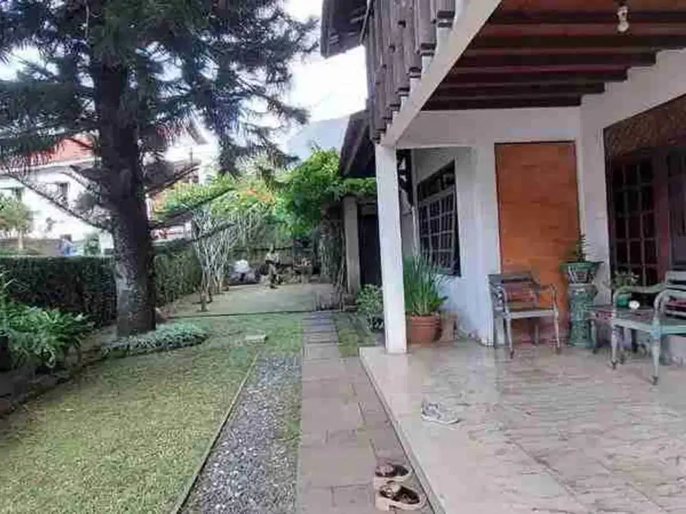 Rumah Terawat di Cisitu Sayap Dago Kota Bandung dkt ITB UNPAD