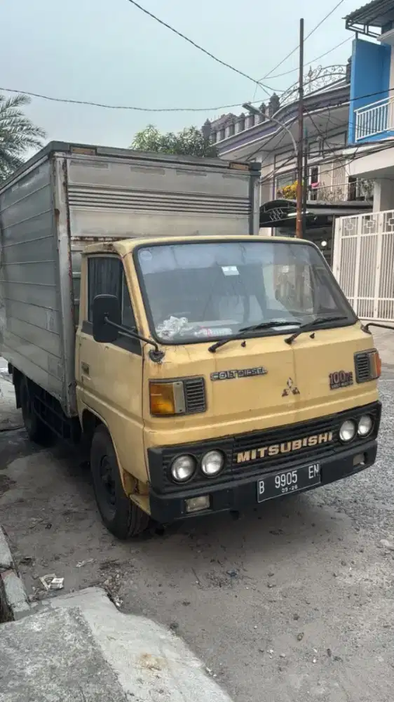 Mitsubishi Colt FE 104