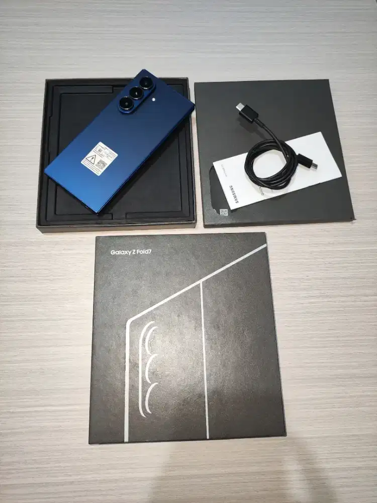 Samsung Z fold 7 ram 12/512gb (fullset mulus)