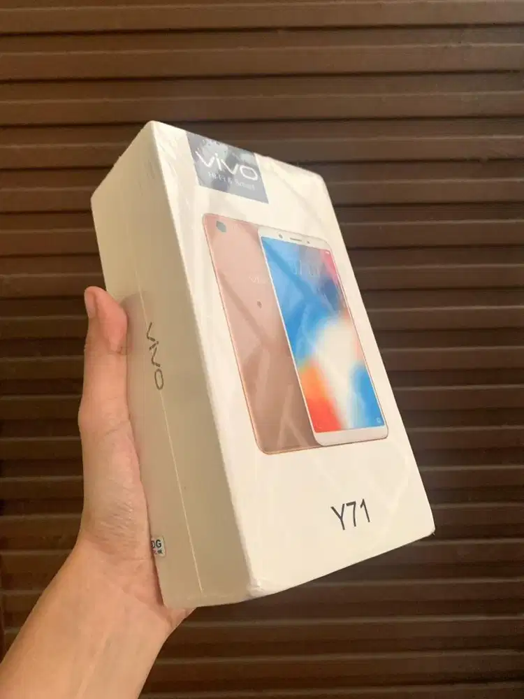 VIVO Y71 BARU BERSEGEL RAM BESAR 6/128 FULLSET NOMINUS WARNA HITAM