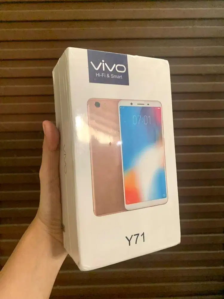 VIVO Y71 BARU BERSEGEL RAM BESAR 6/128 FULLSET NOMINUS WARNA HITAM