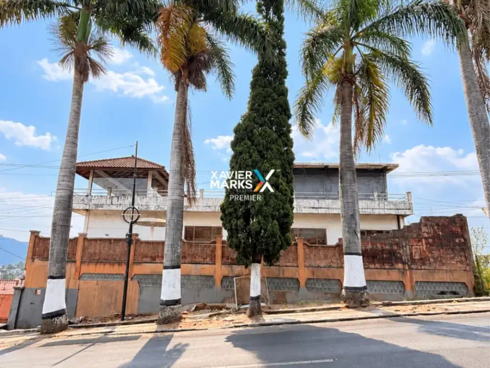 V1 Dijual Villa Terawat Luas Family Friendly di Punten Kota Batu 7 Kt