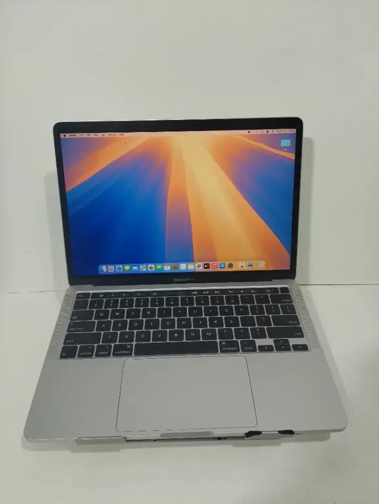 LAPTOP MACBOOK PRO 2020