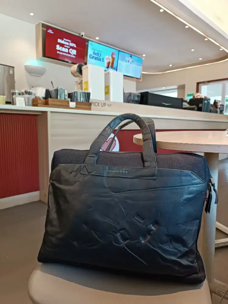 Tas Laptop Mewah Branded