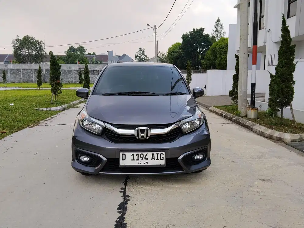 Honda all new brio e satya 1.2 matic 2019 dp 5 jt. An
