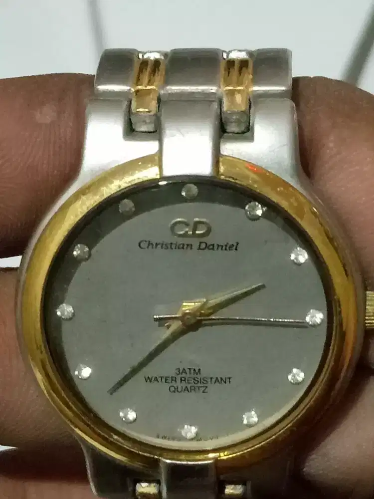 Jam tangan christian daniel