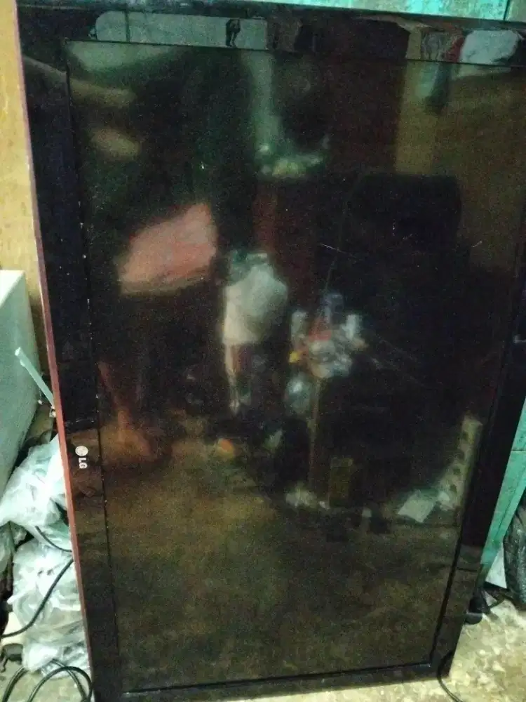 TV LG 43 rusak mati tiba