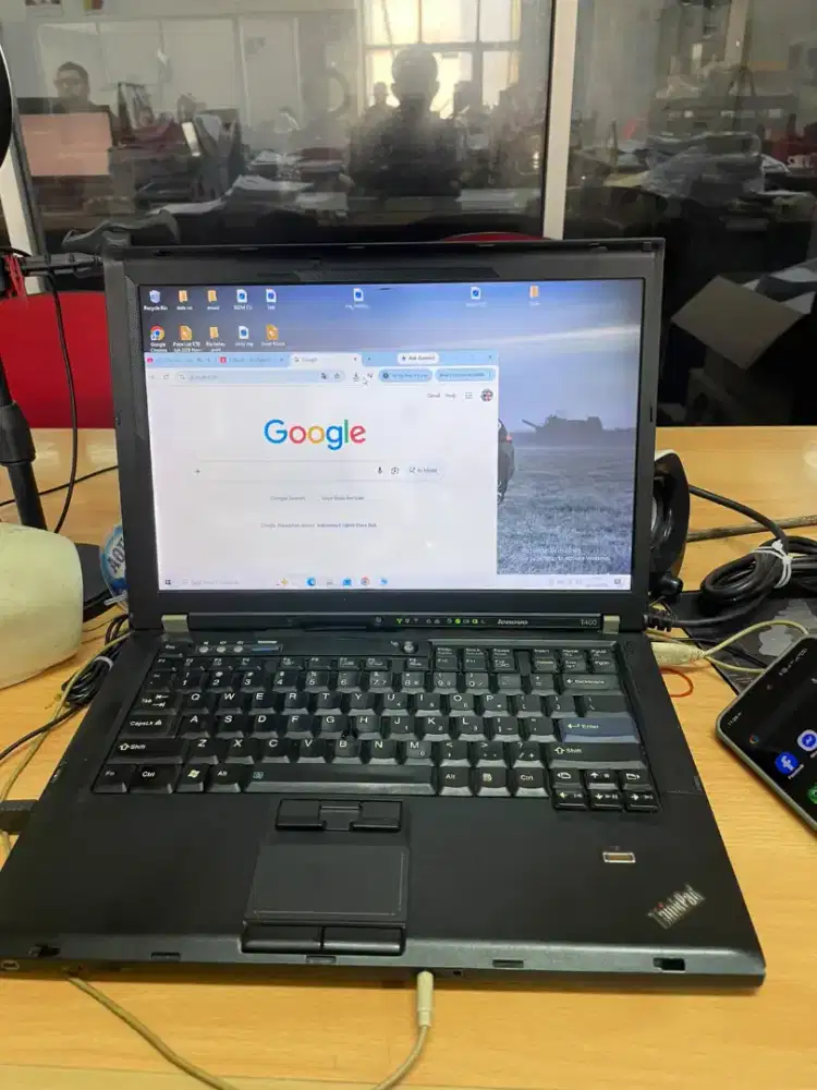 Jual laptop lenovo thinkpad ram 4gb bonus speaker logitech tombol enak