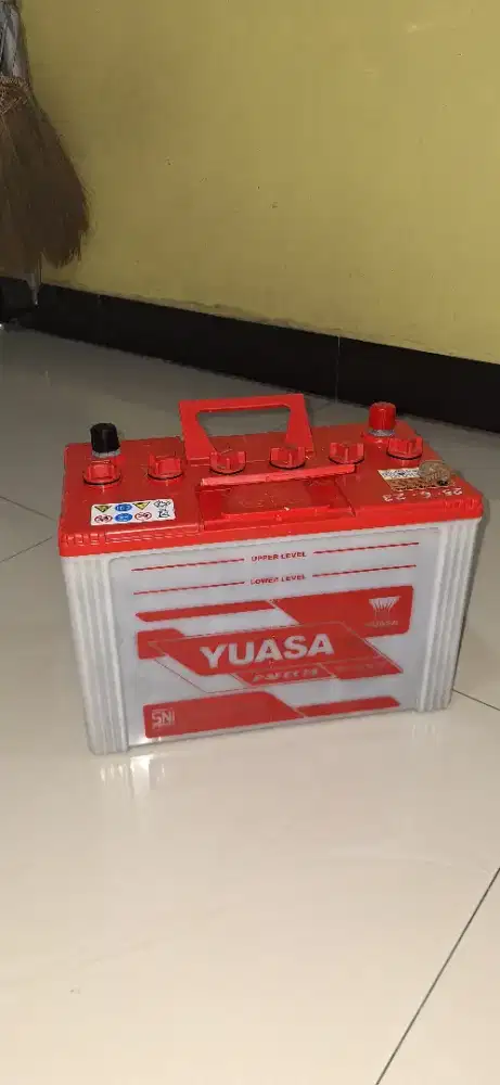 Aki mobil diesel 75ah.bekas mobil pemakaian pribadi.