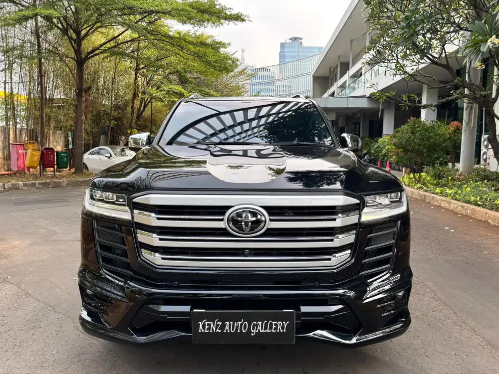 TOYOTA LAND CRUISER 300 VXR 4x4 2023