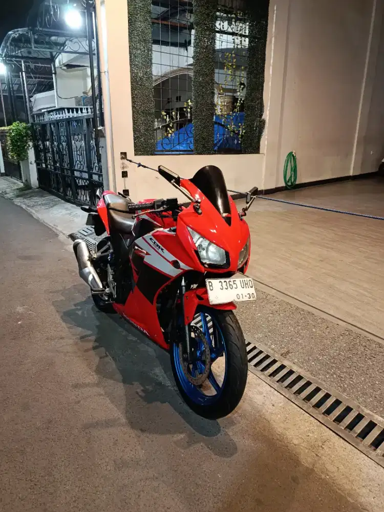Honda cbr tahun 2015