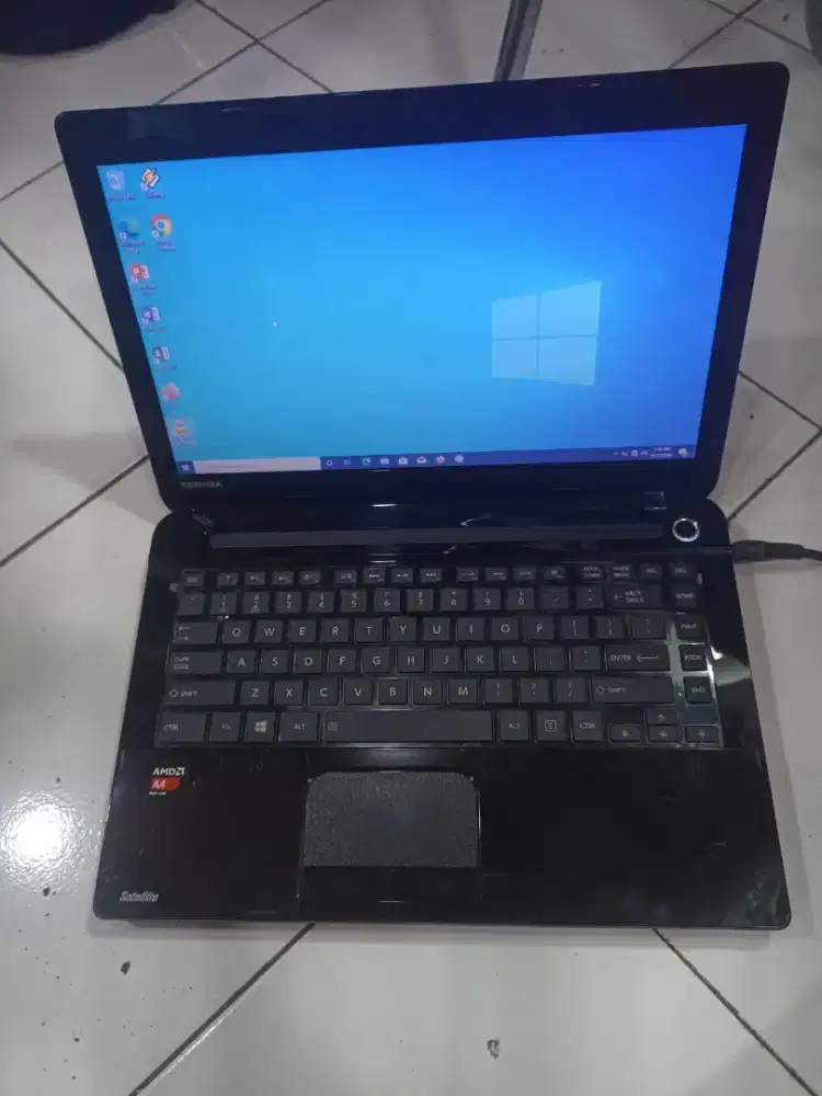 LAPTOP TOSHIBA C40D