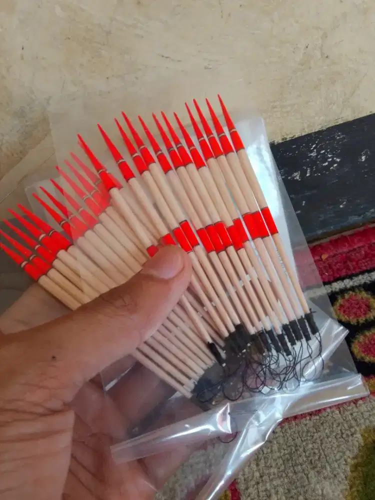 Pelampung mancing ( 9cm )isi 12pcs bonus 12pcs