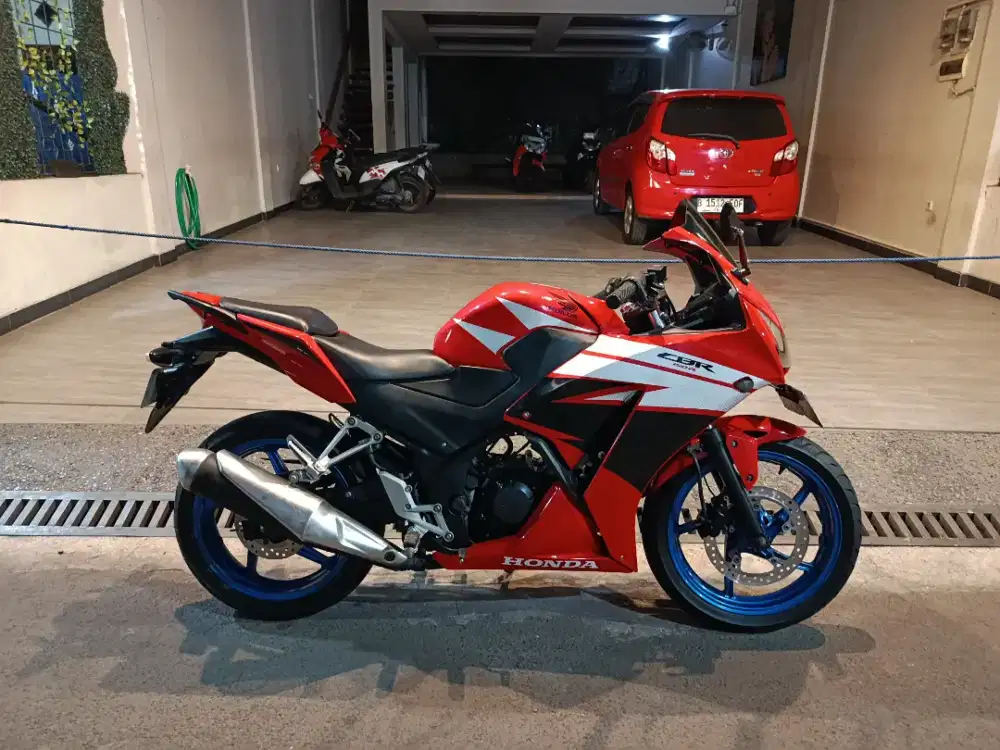 Honda cbr tahun 2015