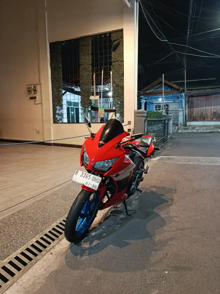 Honda cbr tahun 2015