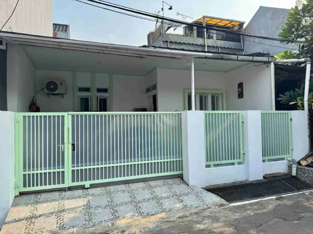 rumah murah baru renov di griya Bintara indah dekat pondok kopi dan stasiun Cakung