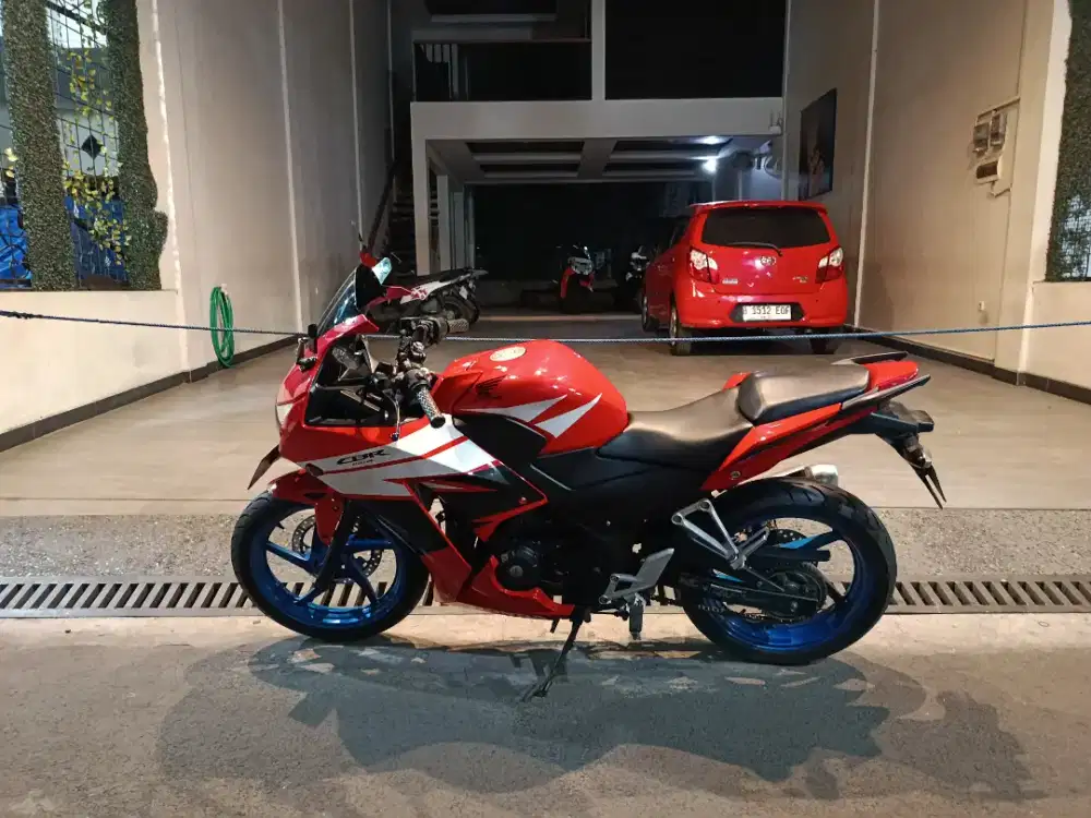 Honda cbr tahun 2015