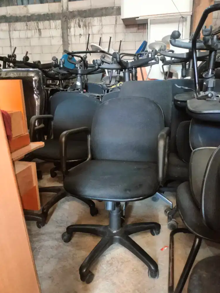 Kursi kantor hidrolik Merk DONATI & STRAMM RX Bank, harga:275rb/unit